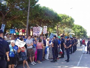 Manifestació a la Pineda de Gavà Mar (19 de setembre de 2004)