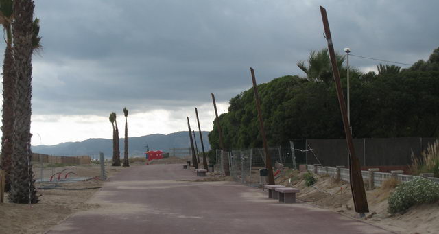 Obres de construcci&oacute; del nou tram del passeig mar&iacute;tim de Gav&agrave; Mar entre els carrers Palafrugell i Salou (23 d'Agost de 2008)