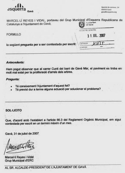 Pregunta d'ERC de Gavà a l'Ajuntament de Gavà sobre el mal estat del paviment del carrer Cunit de Gavà Mar (31 de Juliol de 2007)
