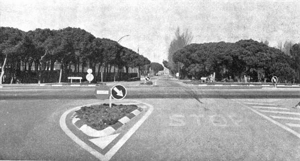 (1970) Cruce de la autov&iacute;a de Castelldefels con  la avenida del mar (Gracias a Josep Campmany)