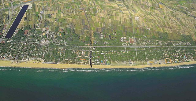1993 Imagen a&eacute;rea del norte de Castelldefels y del sur de Gav&agrave; Mar