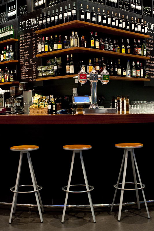 Imagen del reformado restaurante 'El Torreon' de Gav� Mar (A�o 2011) (web oficial del restaurante)