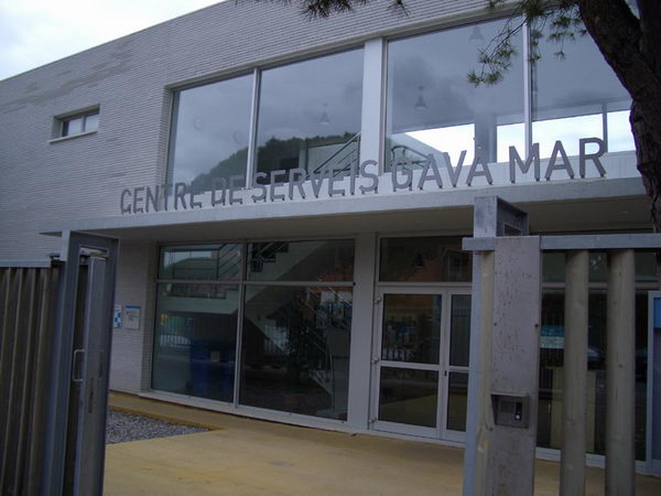 Entrada del Centro de Servicios Gavà Mar