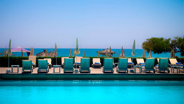 Imatge de la zona del Beach Club del restaurant i beach club Tropical de Gav Mar (Estiu de l'any 2011)