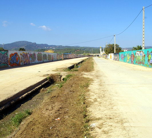 Imagen del tramo canalizado y cimentado de la Riera dels Canyars (26 de Octubre de 2008) (Fotograf�a: Joaquim Cano)