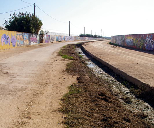 Imagen del tramo canalizado y cimentado de la Riera dels Canyars (26 de Octubre de 2008) (Fotograf�a: Joaquim Cano)