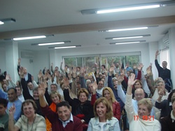 Asamblea de la AVV de Gav&agrave; Mar (2004) (votaci&oacute;n)