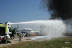 Simulacre d'accident aeri en un aeroport